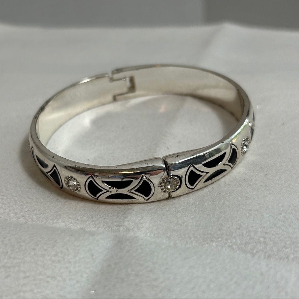 Brighton Capella Bangle Bracelet Magnetic Hinged Black Enamel Silver Plated - Picture 12 of 16